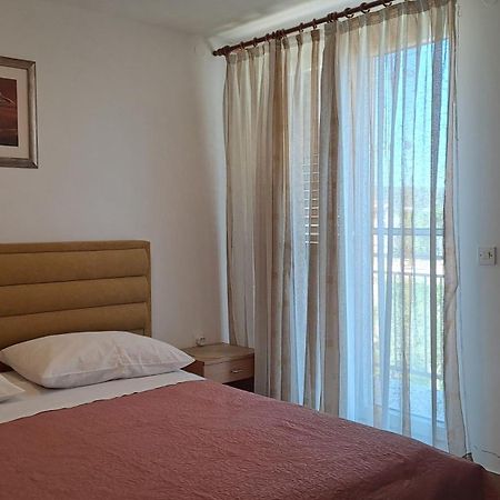Apartments Stana Sukošan エクステリア 写真