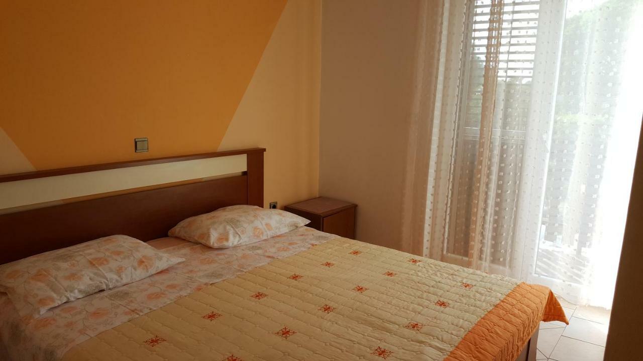 Apartments Stana Sukošan エクステリア 写真